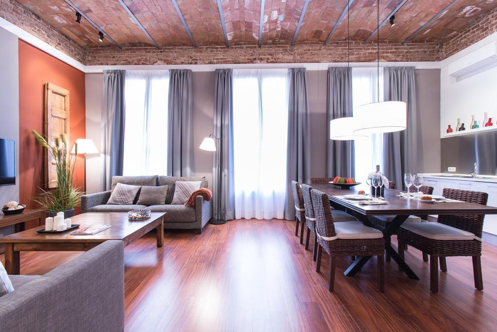 Serennia Apartamentos Ramblas - Placa Catalunya Барселона Номер фото