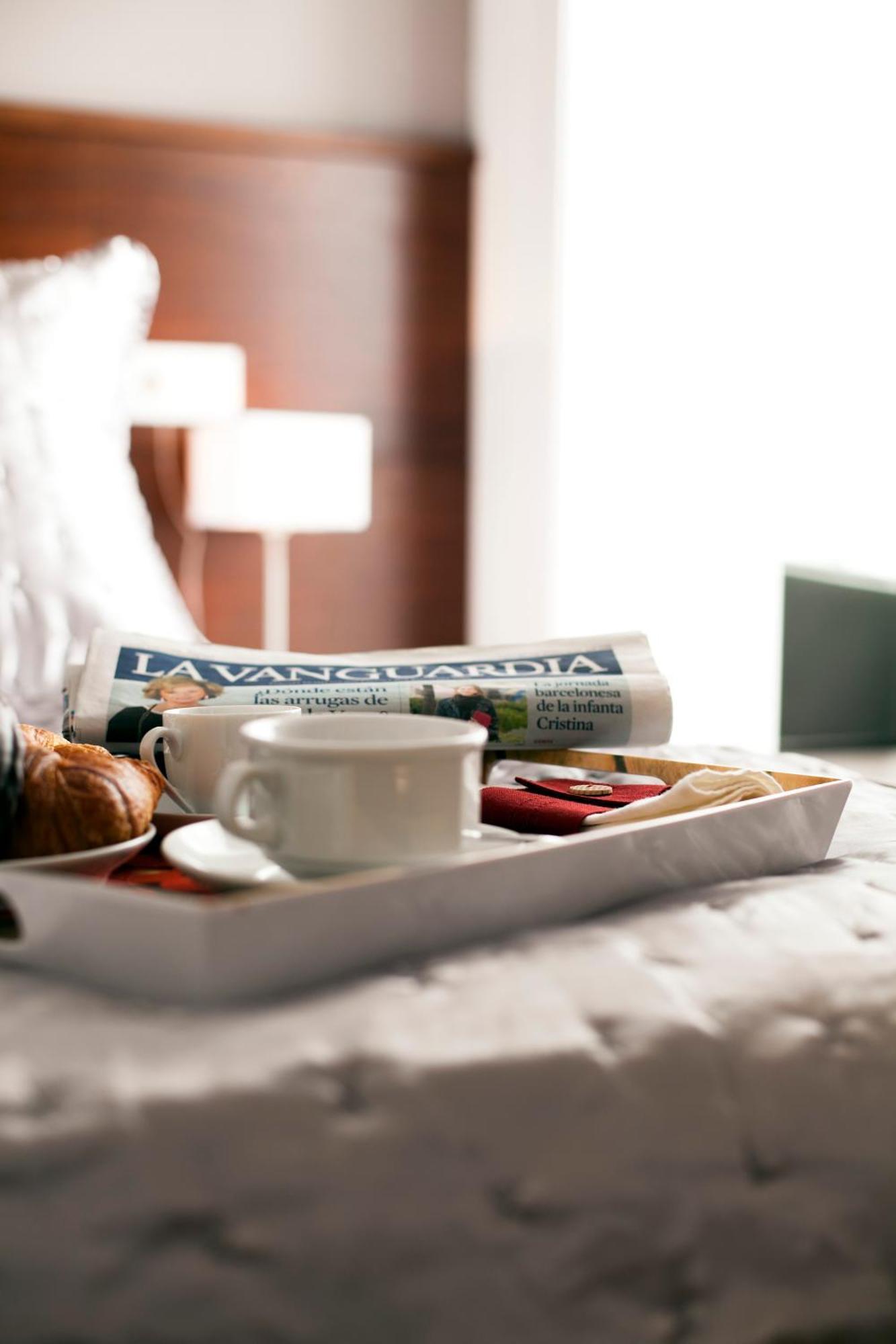 Serennia Apartamentos Ramblas - Placa Catalunya Барселона Экстерьер фото