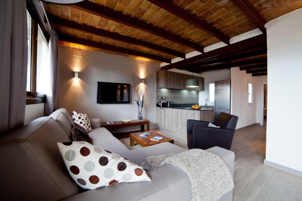 Serennia Apartamentos Ramblas - Placa Catalunya Барселона Номер фото