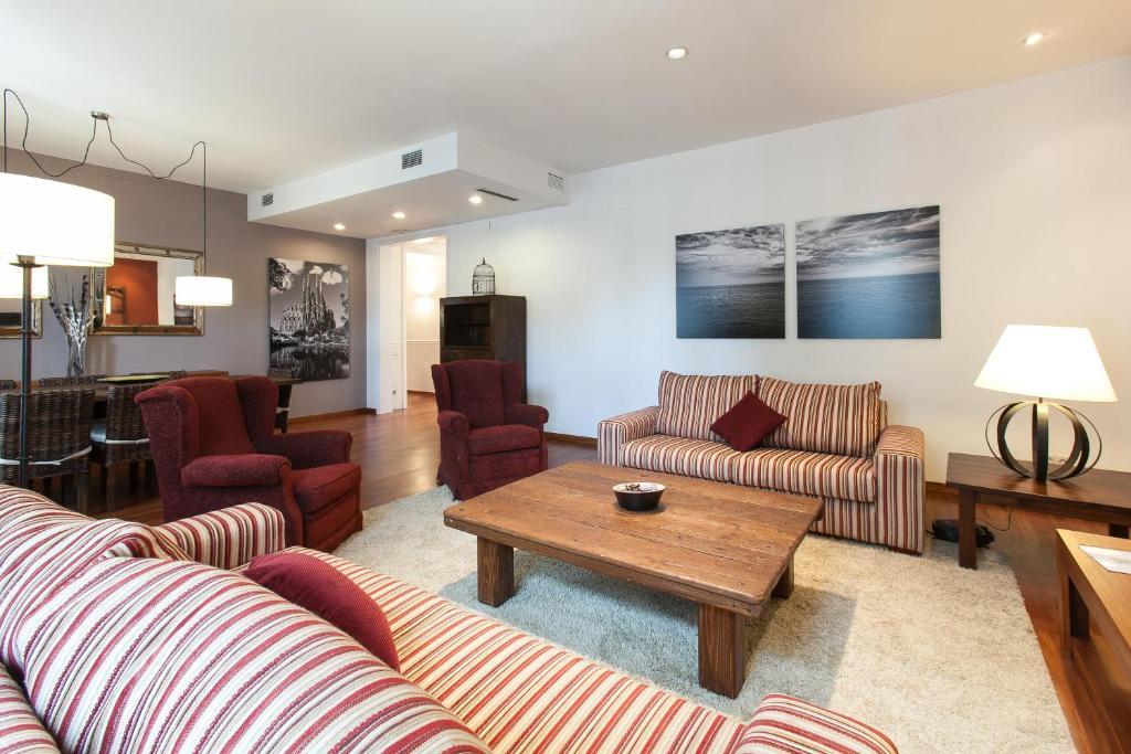 Serennia Apartamentos Ramblas - Placa Catalunya Барселона Номер фото