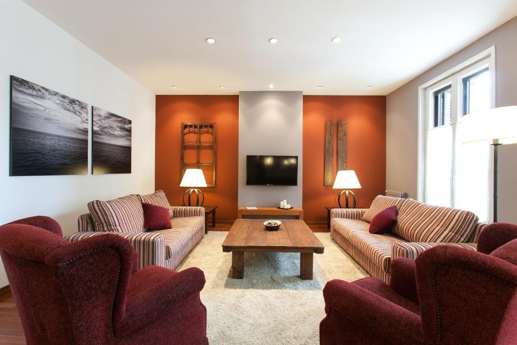 Serennia Apartamentos Ramblas - Placa Catalunya Барселона Номер фото