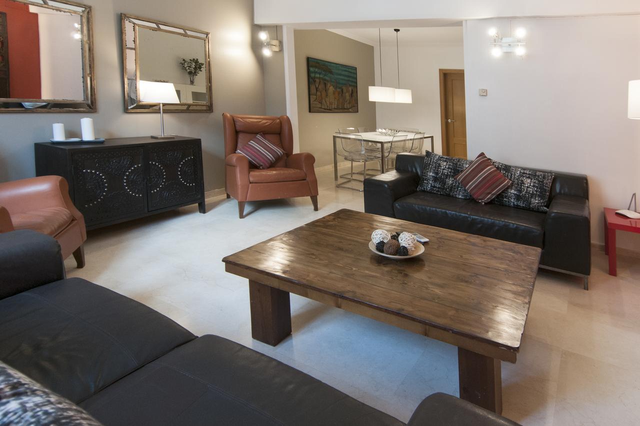 Serennia Apartamentos Ramblas - Placa Catalunya Барселона Экстерьер фото